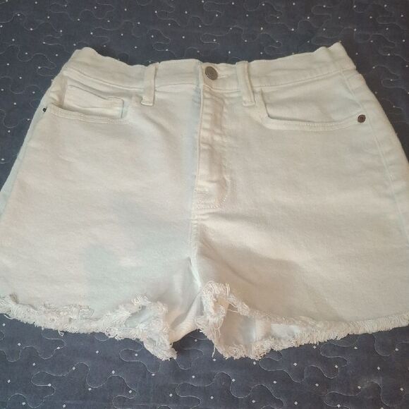 CELLO Women's White Denim Shorts size medium - Picture 1 of 5